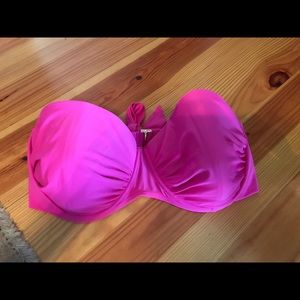 Hot pink strapless 40-D